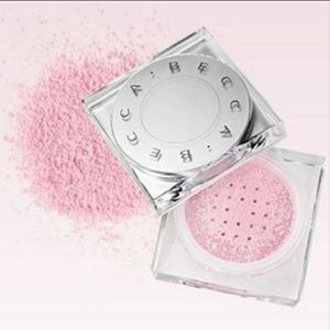 Becca softlight blurring powder